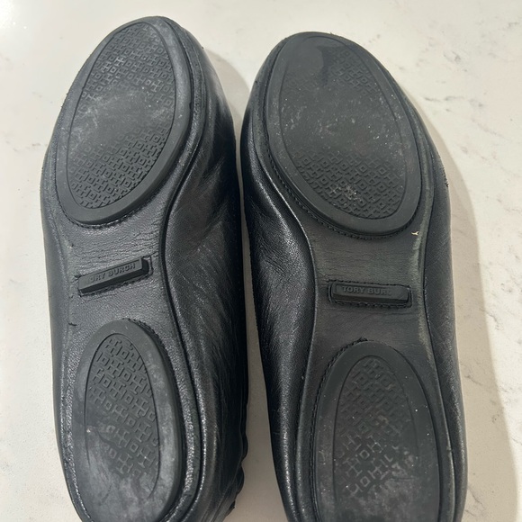 Tory Burch Black Leather Logo Ballet Flats - Picture 6 of 14